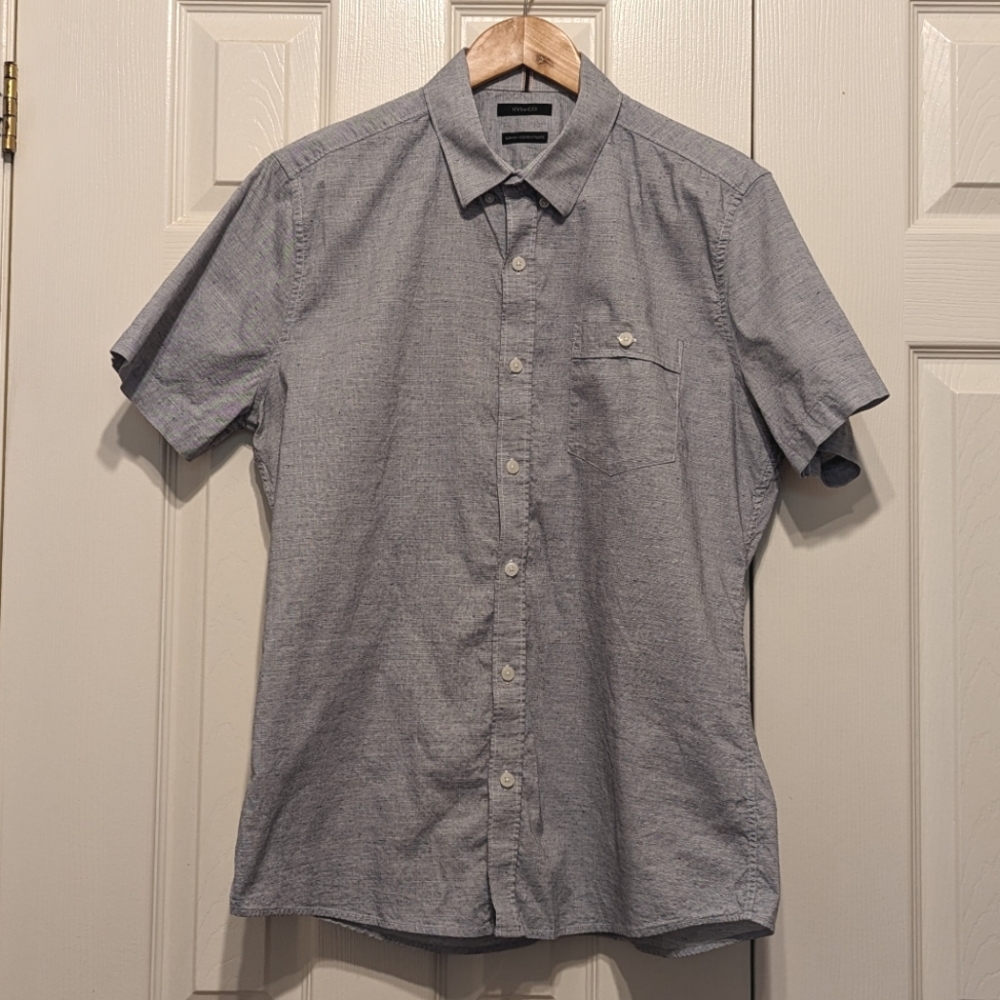EUC RW&Co. short sleeve button down shirt